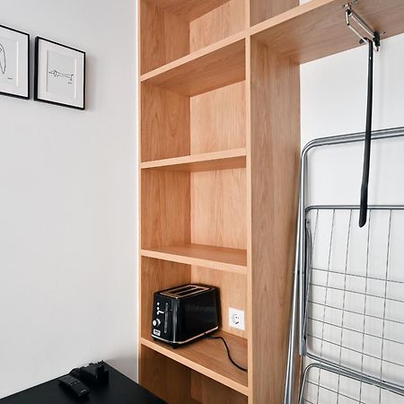 Lovely Studio Apartment In The Heart Of Riga Exterior photo