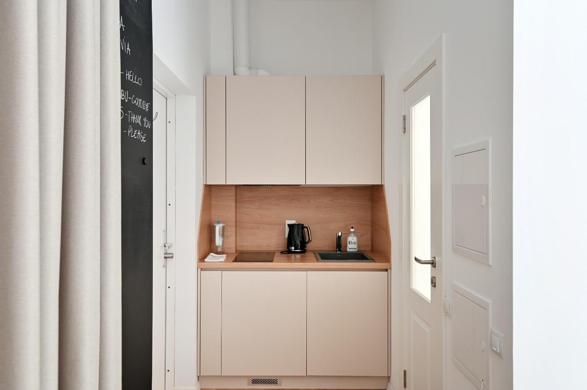 Lovely Studio Apartment In The Heart Of Riga Exterior photo